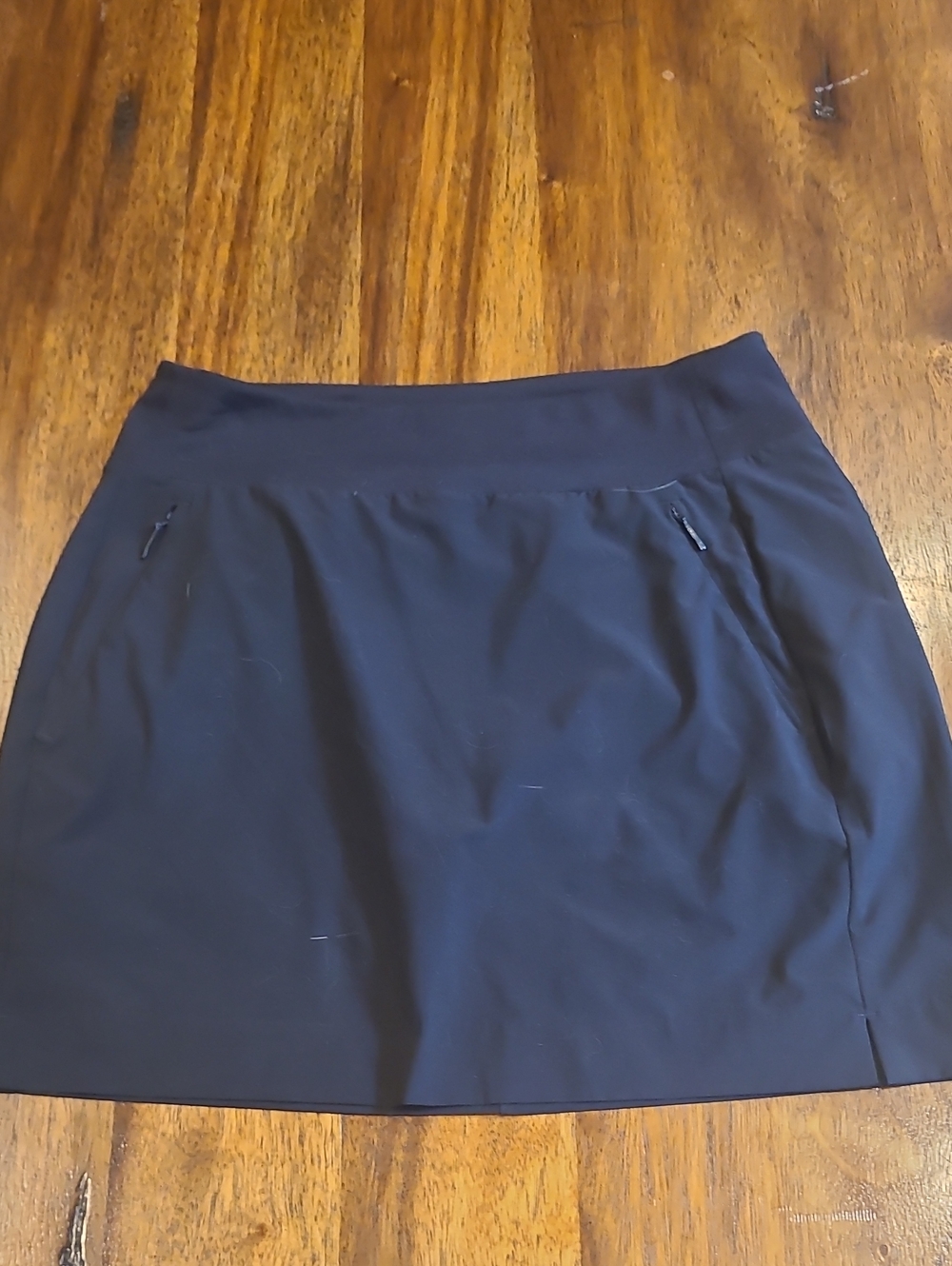 Athleta Soho Skort Black Athletic Travel Golf Run Hike Bike Skirt Size 4